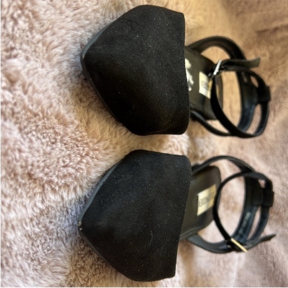 Steve Madden | Pointed-Toe Flats • Sleek & Chic • Size 36 (6) • Black - Picture 9 of 9